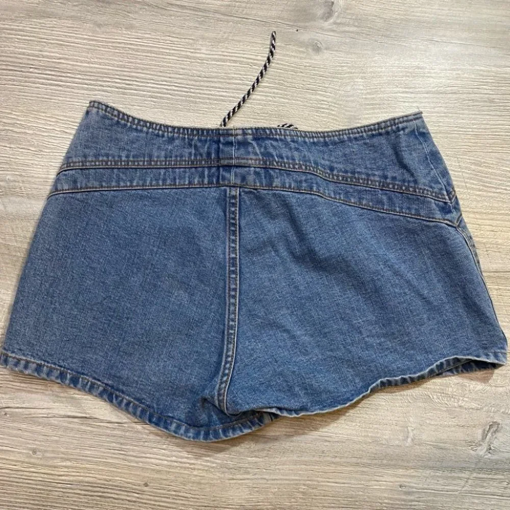 Vintage Breaker Jeans Denim Shorts - Picture 2 of 9